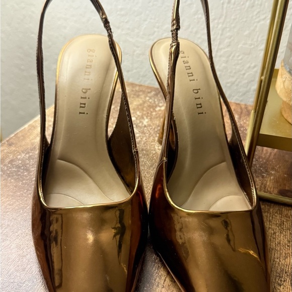 Gianni Bini Bronze Slingback Heels Size 8.5 - Picture 4 of 10
